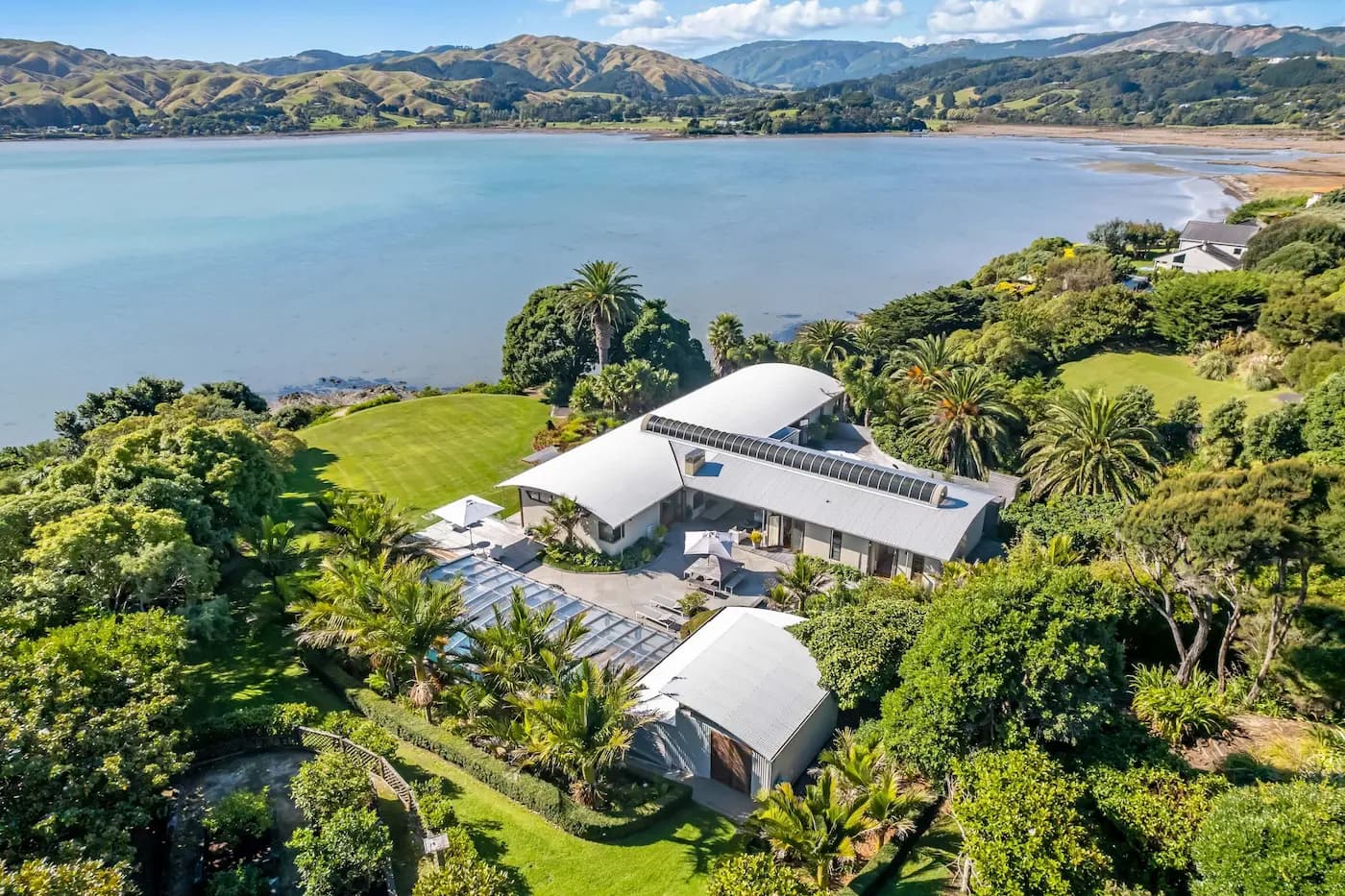 Pari Moana - Aerial view of the estate